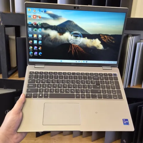 DELL E5520 ci7 11th ram 8 ssd 256 15.6