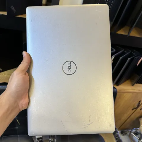 DELL PRECISION 3561 ci7 11th H ram 16 ssd 512 VGA 4G 15.6