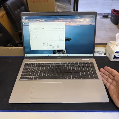 DELL E5530 ci7 12th ram 8 ssd 256 15.6 FHD