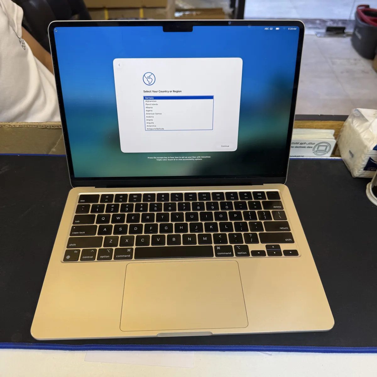 MacBook Air 2022 m2 ram 8 ssd 256 13.6 battery health 93%
