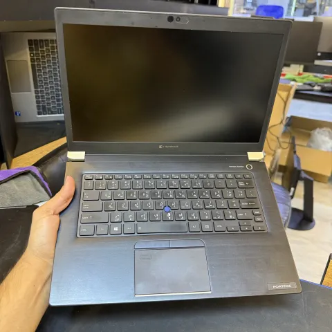 Toshiba Dynabook G40X CI7 10th RAM 16 SSD 256 14 لمس